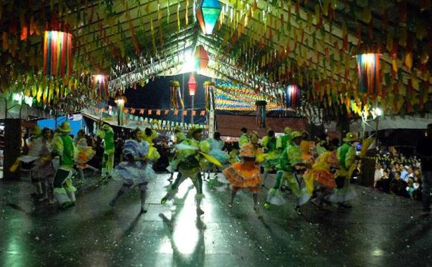 Festa junina de Campina Grande quer bater recorde de maior quadrilha do país