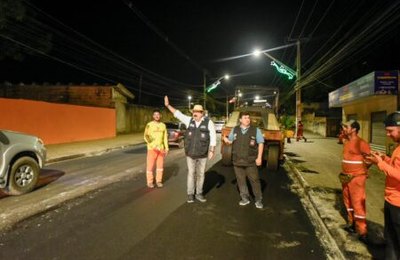 Prefeito e Secretário de Rio Largo fiscalizam a implantação da sinalização na principal avenida