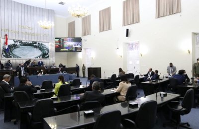 Deputados aprovam projeto que institui o programa “Bolsa Escola 10” em Alagoas