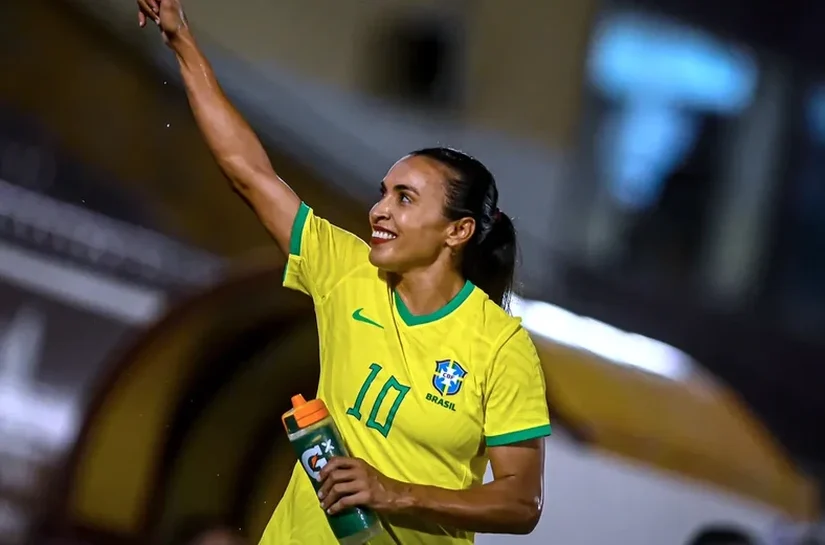 Alagoana Marta ganha homenagem e vira nome de prêmio da Fifa