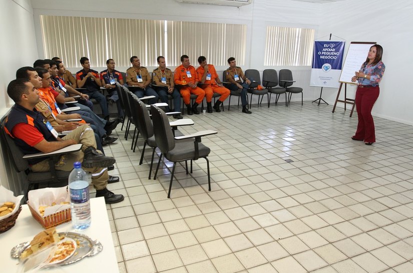 Sebrae e Juceal recebem Corpo de Bombeiros para capacitação sobre a RedeSim