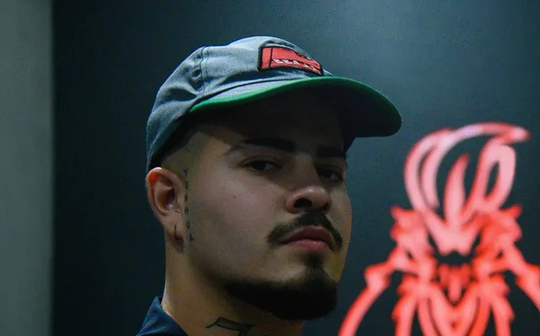 Jottapê, da série 'Sintonia', revela conversão e anuncia fim da carreira no funk