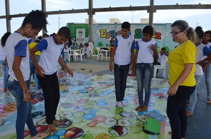 Estudantes participam da Semana Nacional de Combate à Dengue