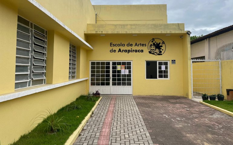 Prefeitura e Ifal ofertam vagas de curso de informática básica para alunos da Rede Municipal de Ensino