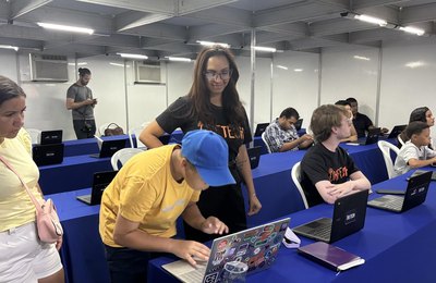 Municípios do interior recebem edição do OxeTech Itinerante com formações em tecnologia