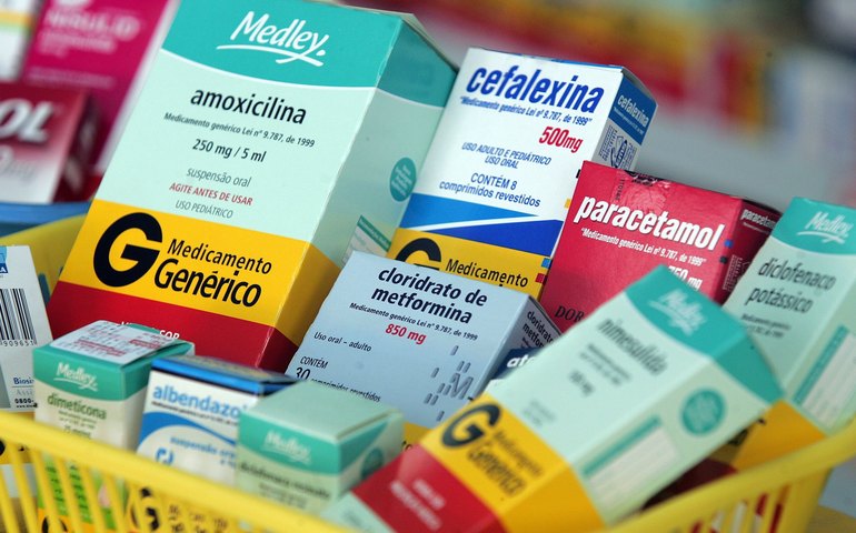 Após suspensão, governo autoriza reajuste de até 5,2% nos preços dos medicamentos