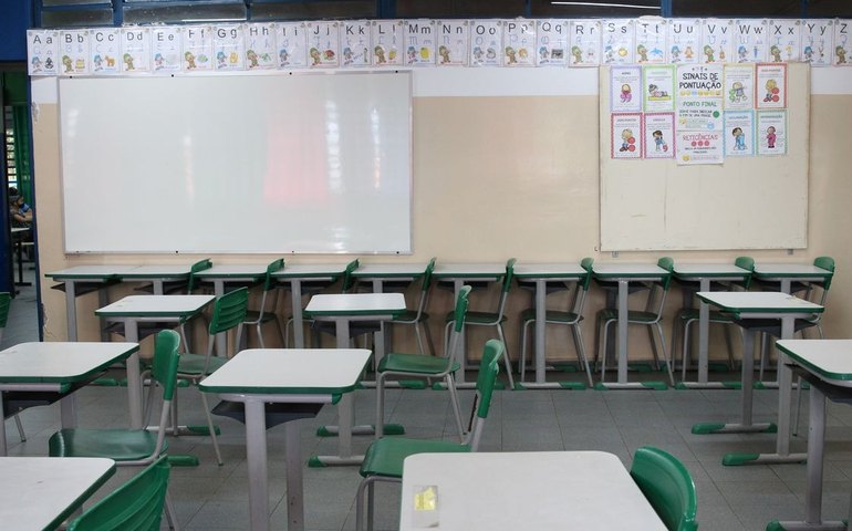 Escolas da rede pública estadual entram em recesso na próxima segunda-feira