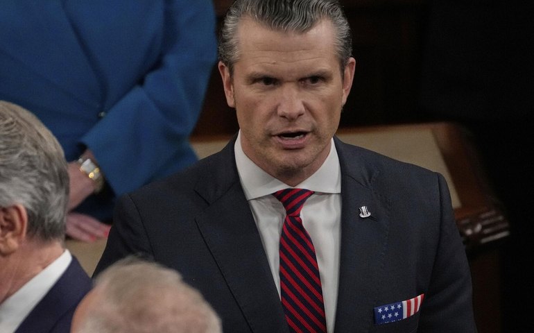 Chefe do Pentágono diz que EUA moverão seus sistemas de defesa aérea da Ucrânia para o Oriente Médio