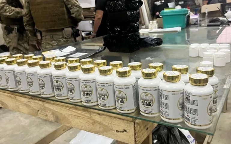 Operação policial em Maceió mira grupo que vendia anabolizantes e canetas emagrecedoras