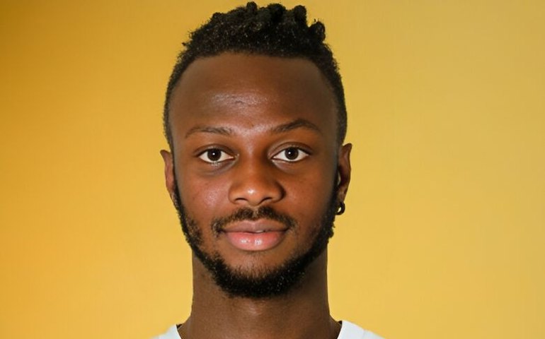 Em fase negativa, Santos anuncia atacante africano com passagem pelo futebol português