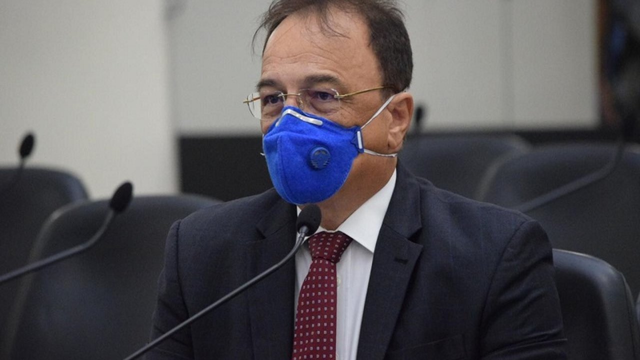 Galba Novaes apresenta relação de projetos para combater a pandemia e suas consequências econômicas