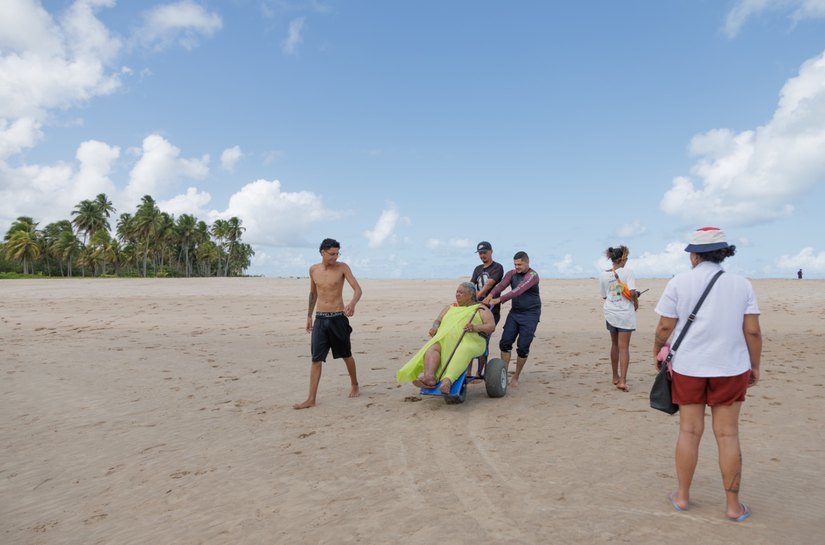 Projeto Praia Acessível apoia gravação de curta alagoano com inclusão e mobilidade