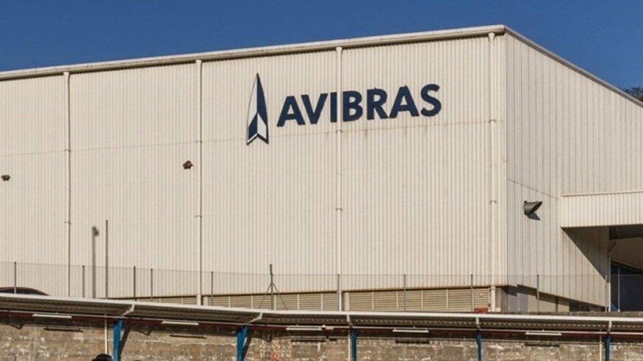 Crise na Avibras: atrasos de salários e risco à tecnologia de defesa do Brasil