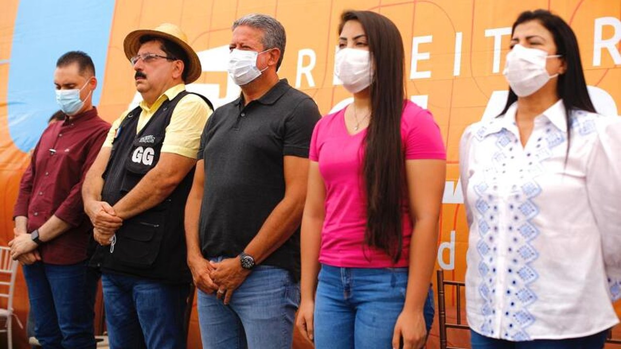 Ao lado do Dep. Arthur Lira, Prefeito Gilberto e Gabriela Gonçalves, entrega melhorias à população espalhadas por todo o município de Rio Largo