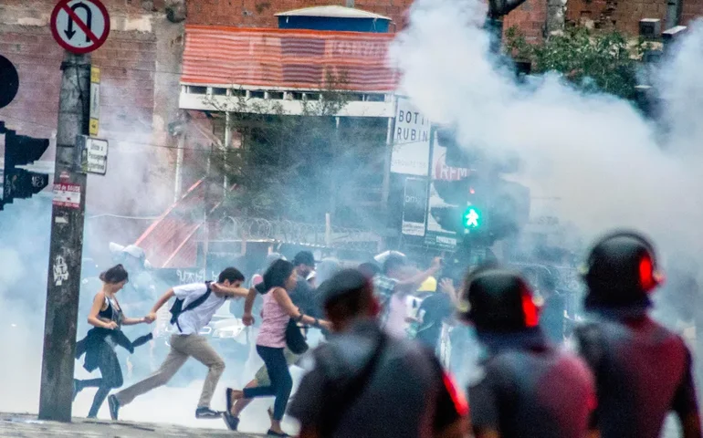 O que são as munições 'bean bag' que podem ter sido usadas por PM em confronto que matou são-paulino