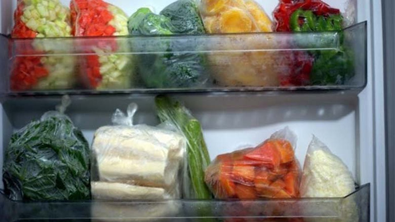 Cuidados simples garantem a conservação de alimentos congelados, afirma Vigilância