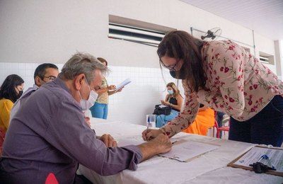 Vice-prefeito Ronaldo Lessa empossa membros do Conselho da Pessoa com Deficiência