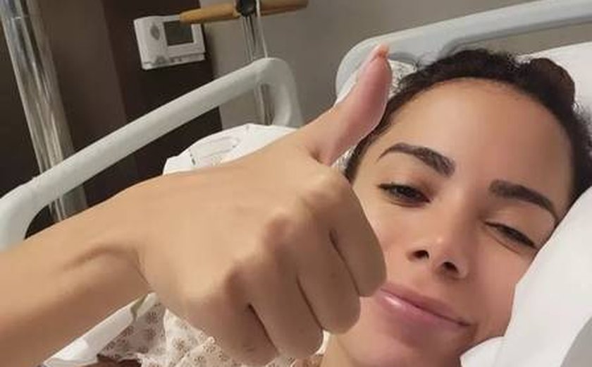 Após alta, Anitta ficará em repouso até o fim de agosto; entenda a recuperação