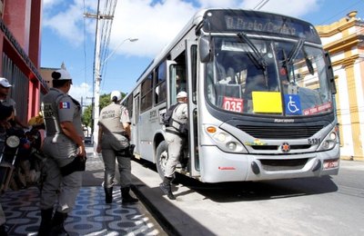 Primeiro trimestre tem redução de 70% no número de assaltos a ônibus na capital
