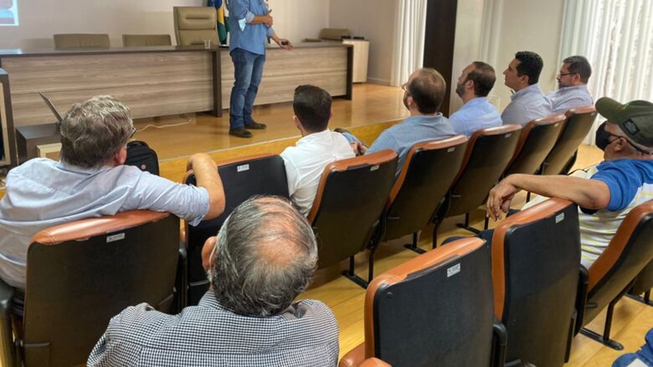 Fornecedores de cana conhecem sistema de plantio com espaçamento 1,5 m