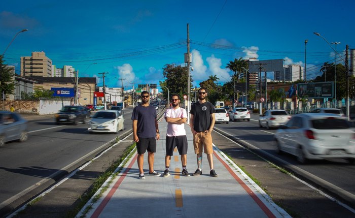 Banda formada por Henkeo Peixoto, Emanuell Oliveira e Edgard Lupi Banda formada por Henkeo Peixoto, Emanuell Oliveira e Edgard Lupi