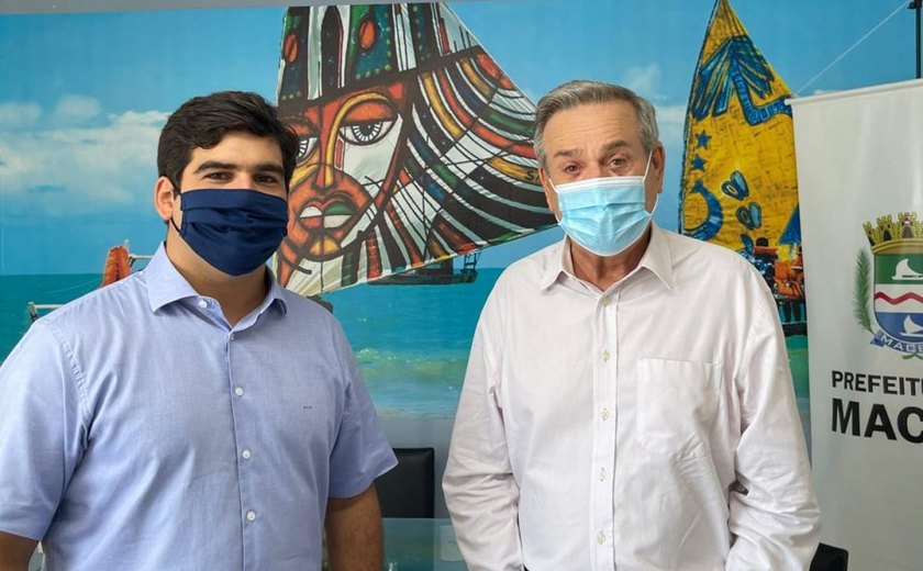 Vice-prefeito Ronaldo Lessa visita secretário de Turismo de Maceió