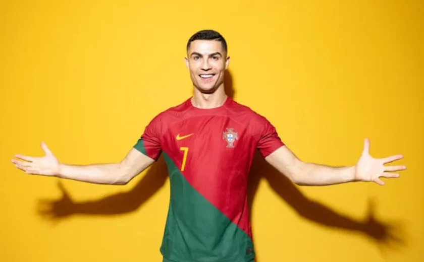 Cristiano Ronaldo procura funcionários e oferece salários de R$ 33 mil