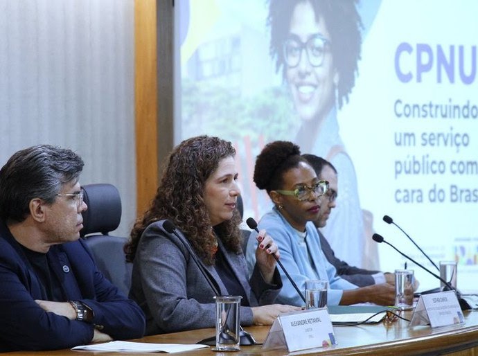 Governo federal anuncia 2ª edição do CPNU com 3.352 vagas para 35 órgãos