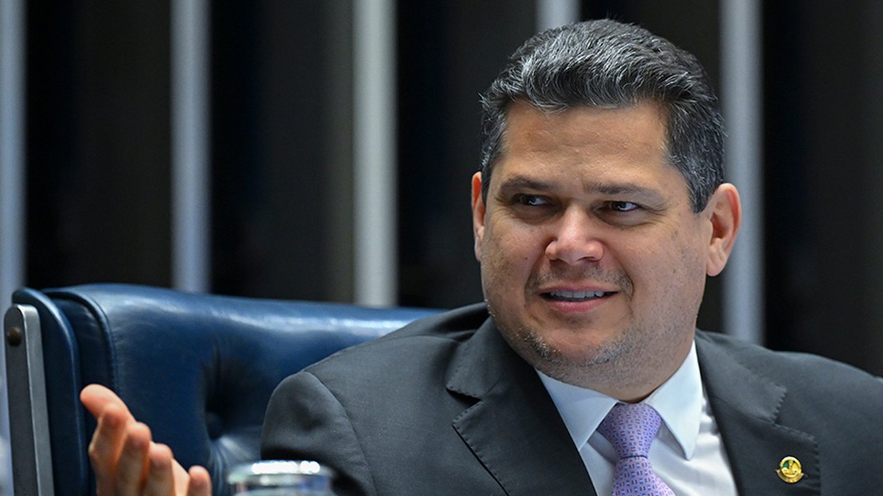 Davi comemora identificação de petróleo na Margem Equatorial