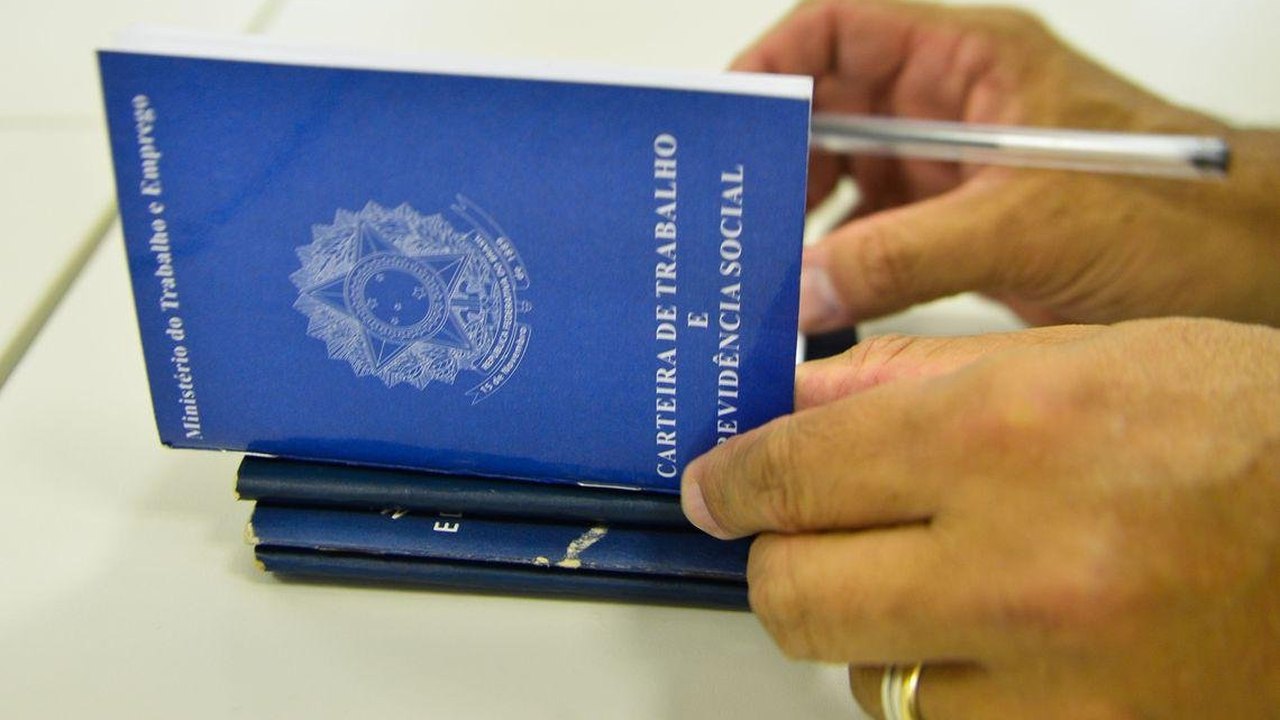 Indicador Antecedente de Emprego da FGV cai ao menor nível desde agosto de 2020