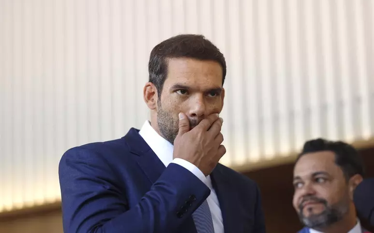 Presidente da CBF é alvo de operação da Polícia Federal