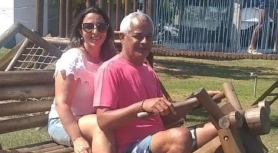 Motorista acusado de provocar acidente com morte de casal em Muribeca comparece na delegacia
