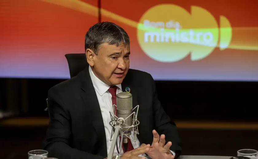 Tarifaço dos EUA pode baratear alimentos no Brasil, mas preocupa produtores, diz ministro Wellington Dias