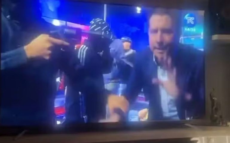 'O jornal está de volta': TV do Equador retoma programação após invasão de bandidos