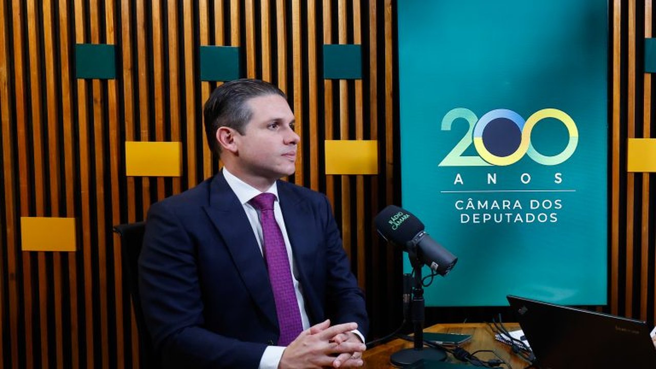 No aniversário de 200 anos da Câmara dos Deputados, Motta reforça defesa da democracia