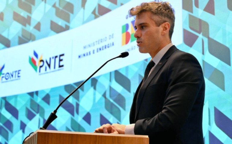 Gustavo Ataíde representa Ministério de Minas e Energia em audiência na Câmara