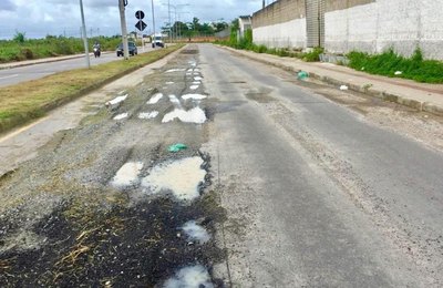 Infraestrutura protocola denúncia crime contra Casal por descumprimento de lei municipal 