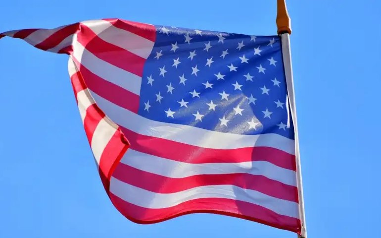 PMI dos Estados Unidos avança a 43,8 em março, revela ISM de Chicago