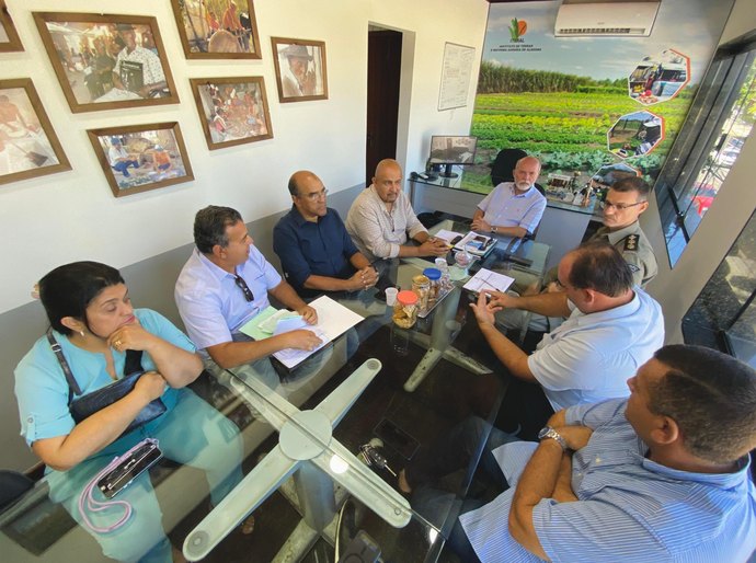 Iteral recebe representantes de fazenda ocupada em São Sebastião