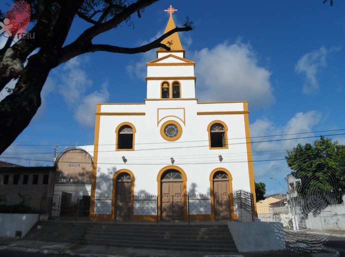 Concerto à luz de velas 'Entre luzes e flores' é atração da Igreja de Santa Teresinha nesta quarta (19)