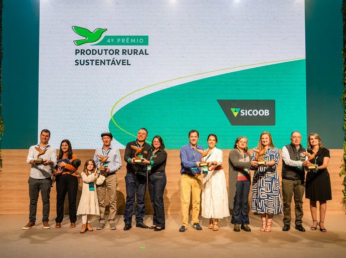 Sicoob celebra boas práticas no campo na 4ª edição do Prêmio Produtor Rural Sustentável