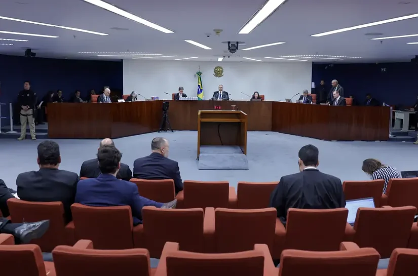 Golpe: Moraes inicia julgamento do Núcleo 4 com leitura de relatório