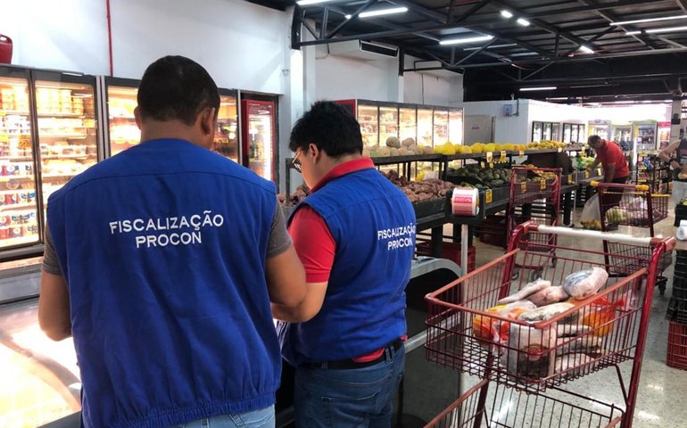 Procon-AL encerra mês de outubro com mais de 300 ações de fiscalização