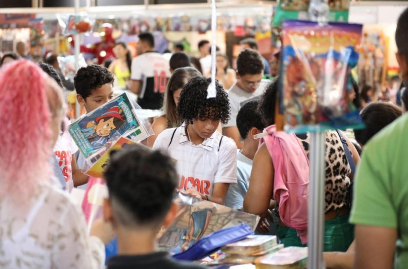 Bienal abre inscrições para lançamento de livros de autores independentes