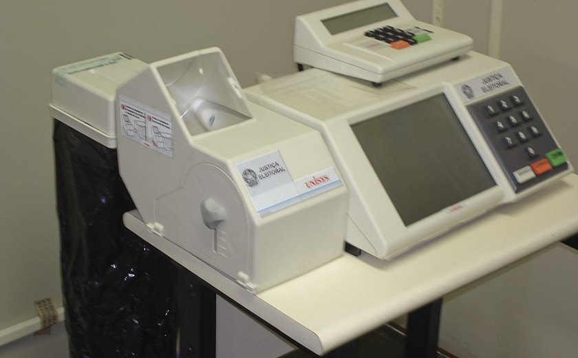 Senadores aprovam voto impresso em meio à reforma do Código Eleitoral