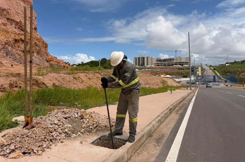 Prefeitura inicia implantação de rede de iluminação pública em nova avenida de Cruz das Almas
