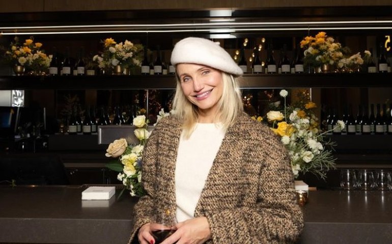 Mãe aos 51, Cameron Diaz ficou 'muito emocionada' com segundo filho, diz revista