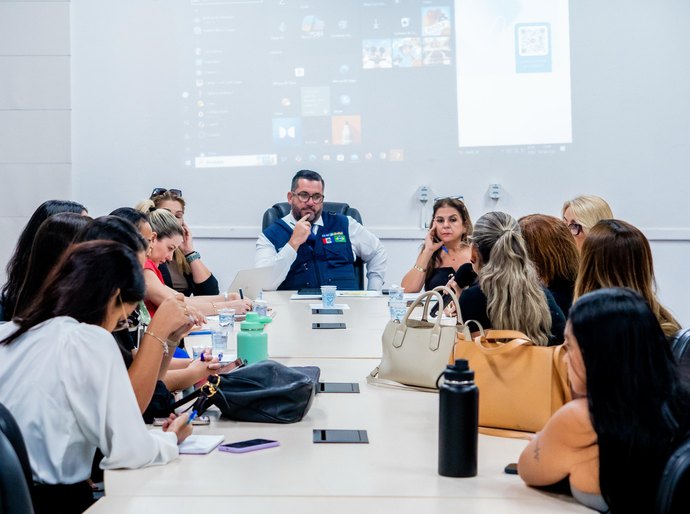 Em reunião, vereadores recebem informações sobre transferência de pacientes entre Estado e Município