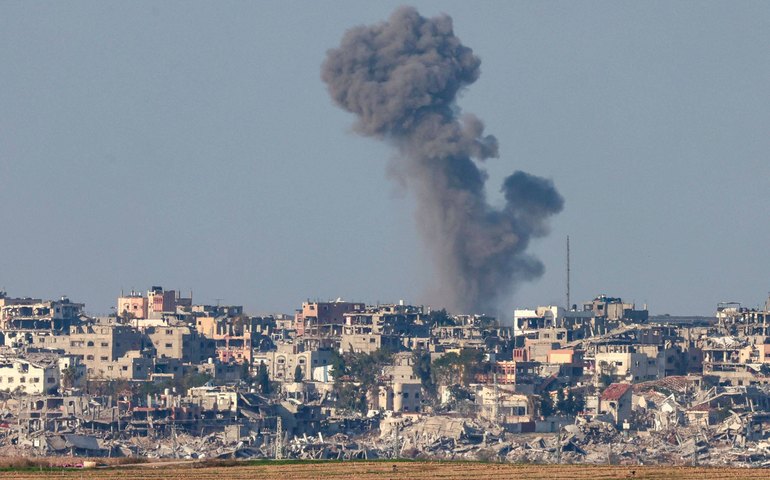 Bombardeios israelenses matam 18 em Rafah após aprovação de ajuda econômica dos EUA