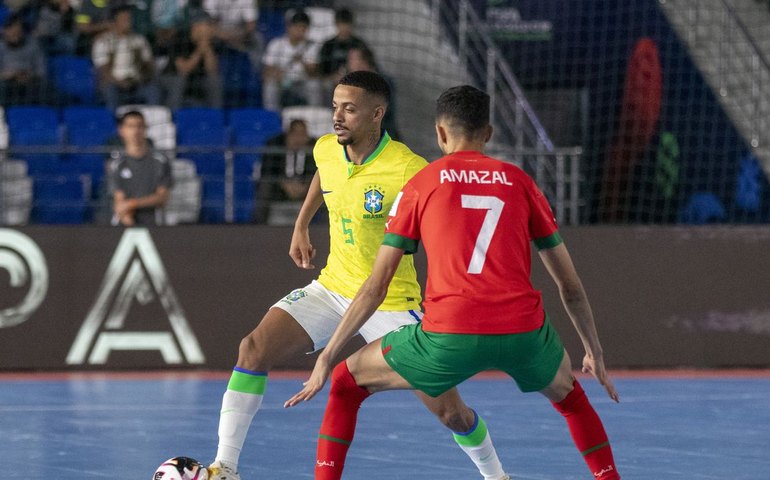 Brasil supera Marrocos e segue para semi da Copa do Mundo de futsal